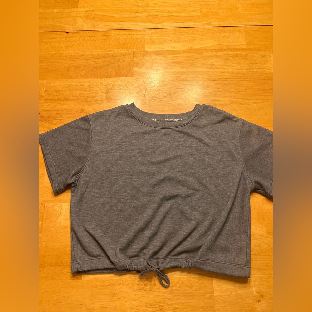 Gray Women's Cropped Short Sleeved Sweatshirt 🩶
